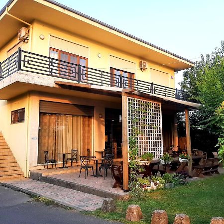 Hotel Vila Giorgio Shkodra Kültér fotó